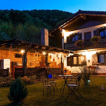 Casa Soseco Hotel Orşova Екстериор снимка