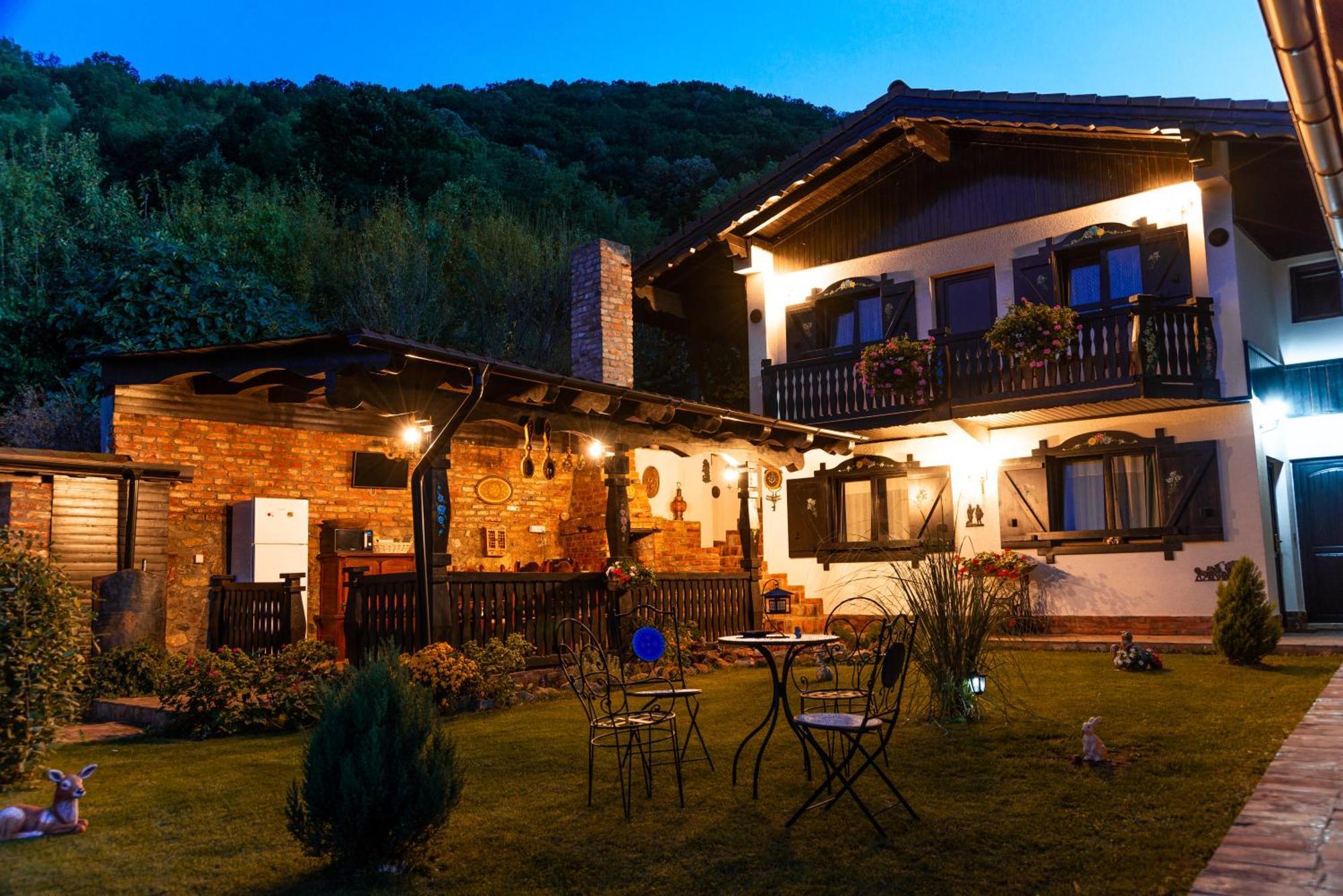 Casa Soseco Hotel Orşova Екстериор снимка